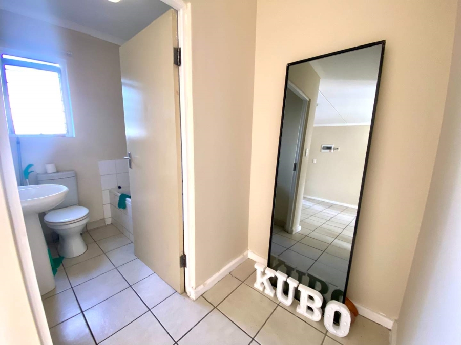 1 Bedroom Property for Sale in Maitland Western Cape